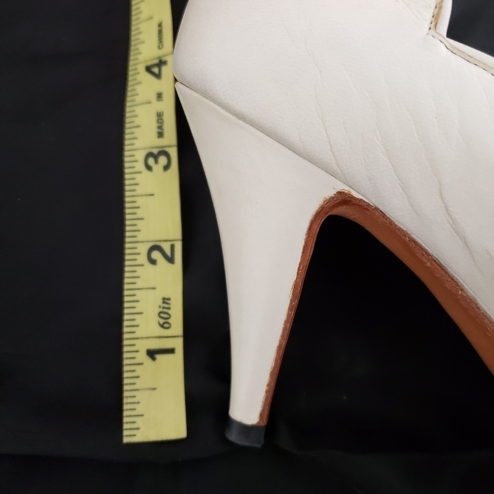 Pancaldi Vartan Winter White Ivory Kid Leather 8AA Narrow Pump Heels EUC in box - Picture 14 of 16